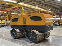 Oem 1660kg Rc Trench Vibratory Road Roller Compactor 1880kg Mini Sheep Foot Remote Control Road Roller Compactor Sale